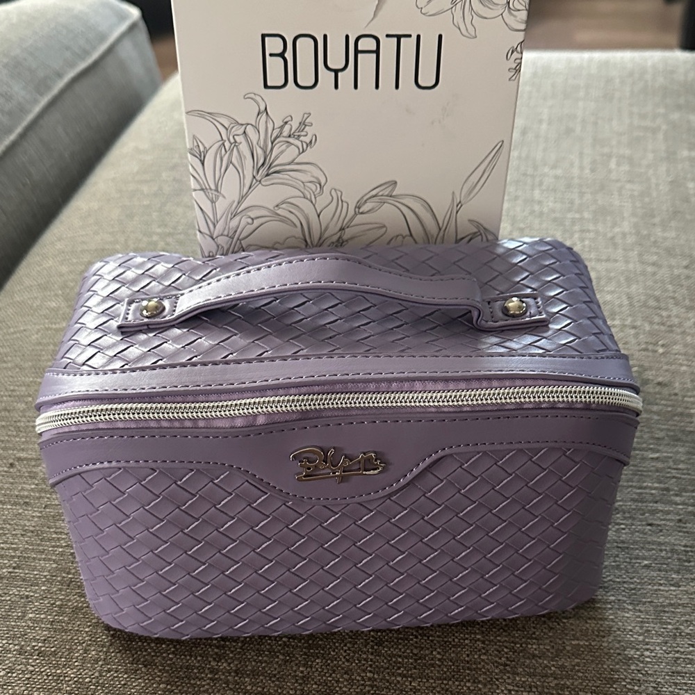 Women's Lavender Travel Makeup Bag